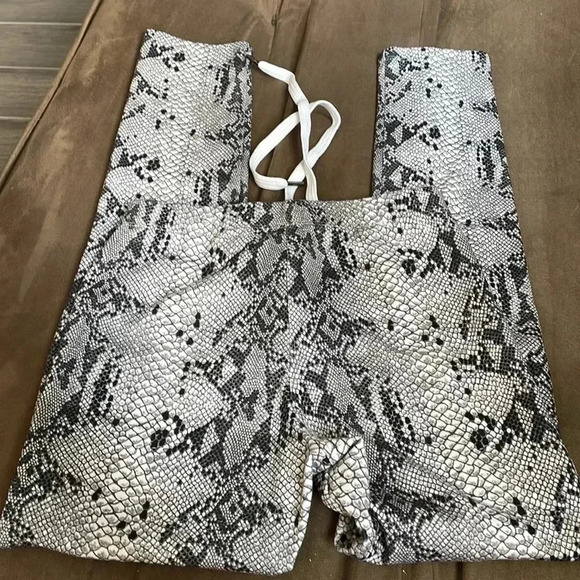 David Lerner Parker lace up leggings - Picture 5 of 7